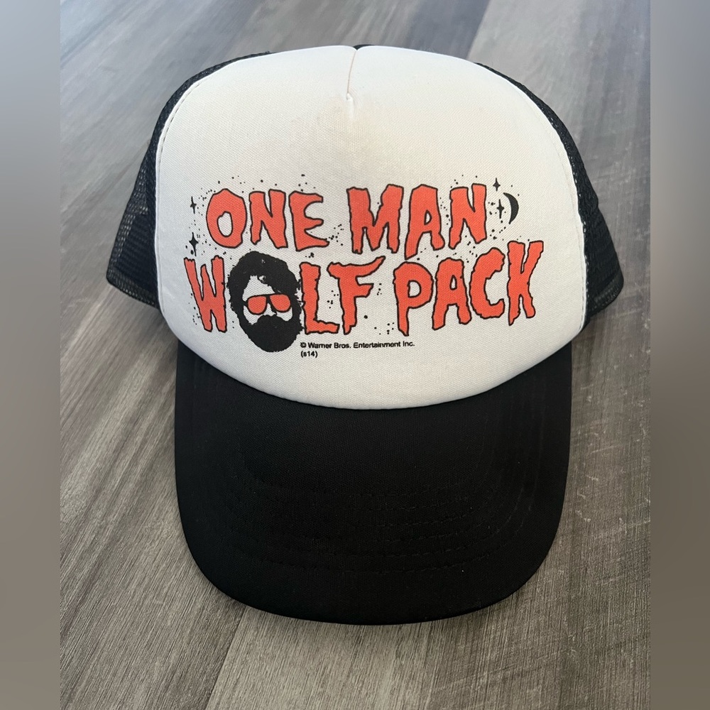 Wolf Pack Snapback Hat Black Mesh Baseball Cap Cool Gifts one size. vintage